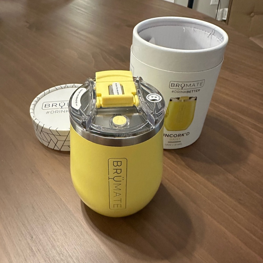 Brumate Yellow Daisy Uncork’d 14 oz. XL Wine Tumbler